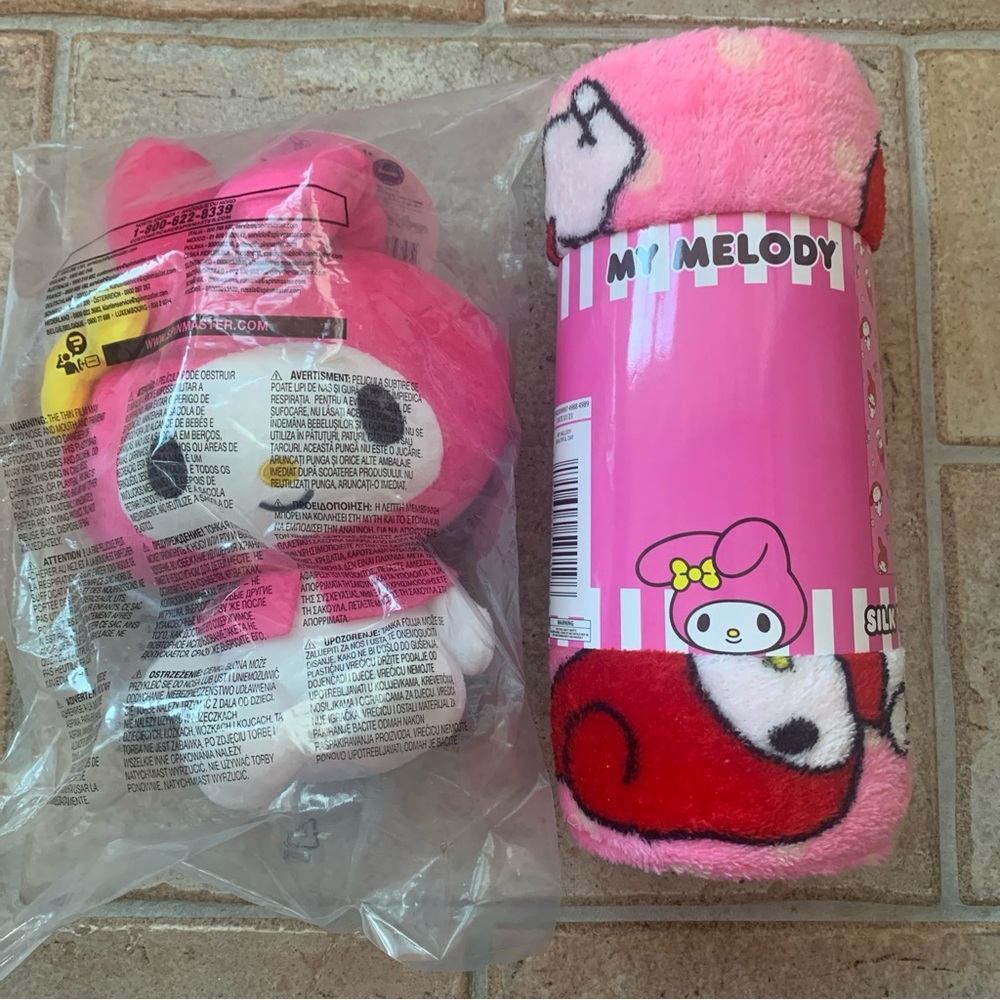 Hello Kitty’s My Melody Plush Doll and Throw Blanket